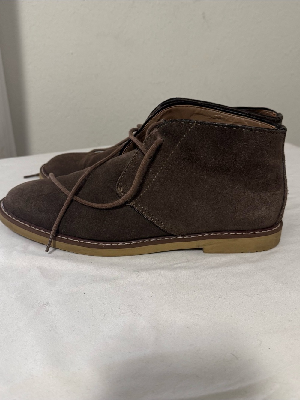 Banana Republic Men's Suede Desert Chukka Boots Brown with Tan Sole See All Pics - Picture 2 of 10